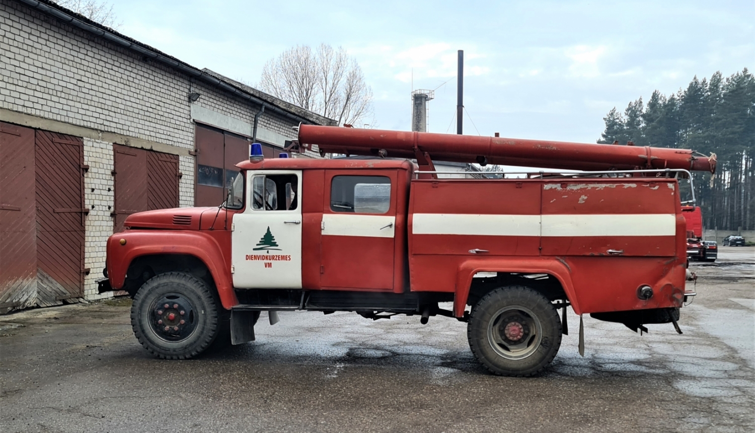 Ugunsdzēsības dienesta auto